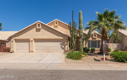 1702 Erie St, Chandler, AZ 85225-5211