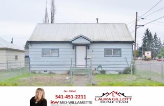 8 Pine St, Lebanon, OR 97355-3453