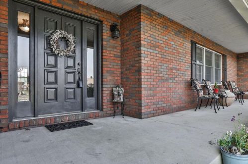 146 Pin Oak Dr, Chillicothe, OH 45601-7854