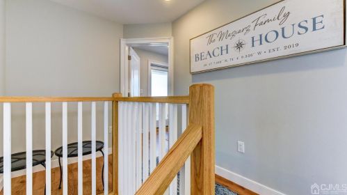 5 Fort Ave, Pelican Island NJ  08751-1512 exterior