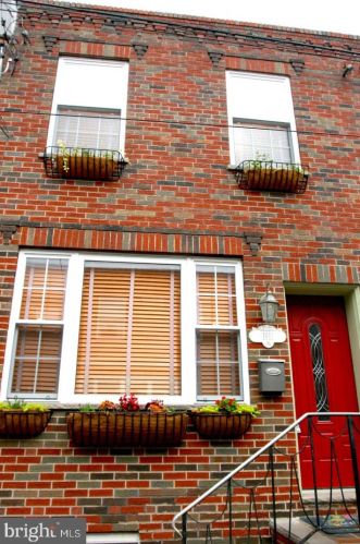 1611 Iseminger St, Philadelphia, PA 19148-1010