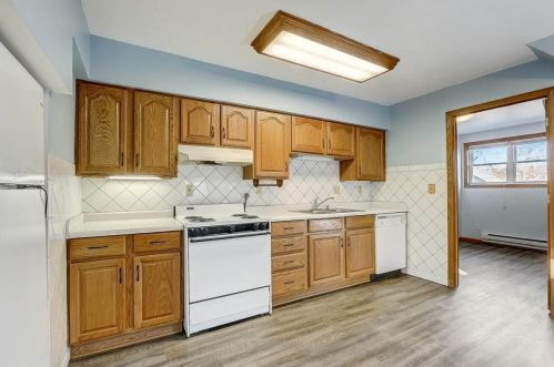 2651 60, Milwaukee WI 53219-3151 exterior