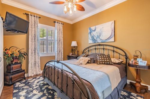 1827 Crooked Oak Ln, Lutz FL  33559-7407 exterior