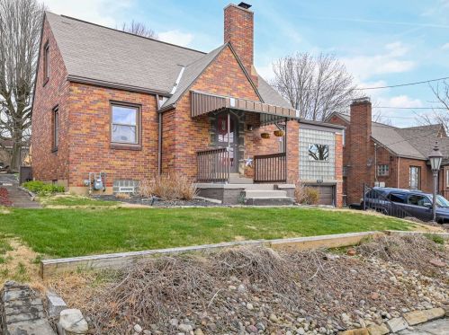813 Geyer Rd, Pittsburgh, PA 15212-1125