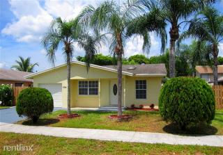 7781 42nd St, Hollywood FL  33024-8409 exterior