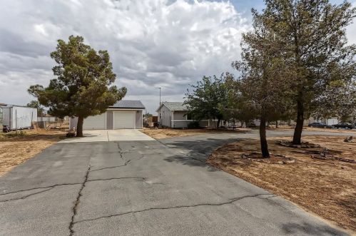 13182 Begonia Rd, Victorville, CA 92392-9329