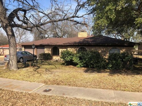407 Jeffery Ln, Copperas Cove, TX 76522-2618