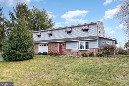 2053 Stoverstown Rd, Spring Grove PA  17362-7830 exterior