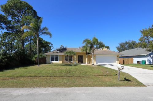 2756 Abelard St, Fort Pierce, FL 34953-2894