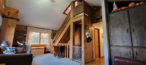 9 Hemlock St, Hillsboro NH  03244-5027 exterior