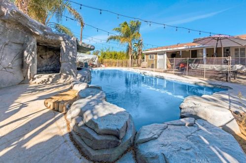 18495 Darin Dr, Perris CA  92570-9187 exterior