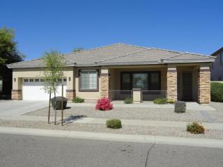 8622 Carole Ln, Glendale, AZ 85305-3950
