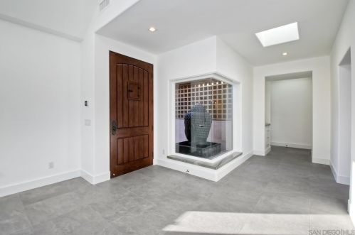 621 San Elijo St, San Diego CA  92106-3413 exterior