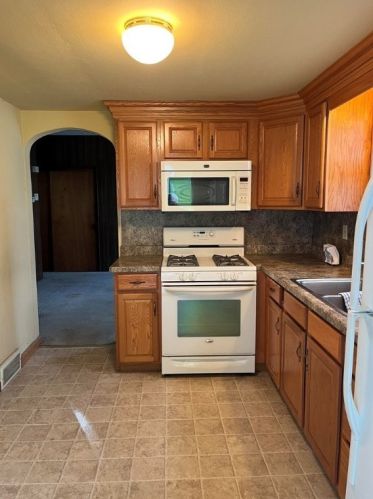 1259 Water Ave, Hermitage PA  16148-1320 exterior