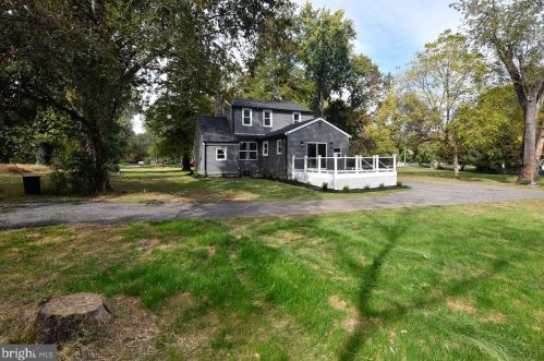 380 Ivy Mills Rd, Glen Mills PA  19342-1424 exterior