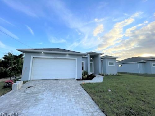 3215 24th St, Lehigh Acres, FL 33976-5553