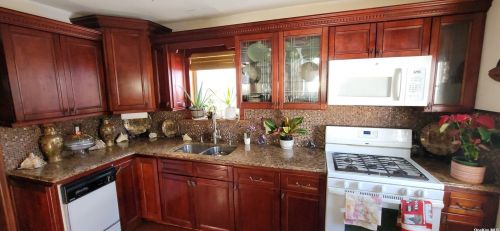 115-44 166th St, Jamaica, NY 11434-1213