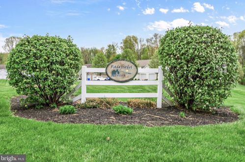 671 Mallard Dr, Etters PA  17319-8838 exterior