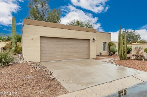 1933 Fountain Park Dr, Tucson, AZ 85715-5538