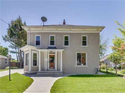 55 Canal St, Harmon, OH 44662-1246