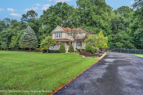 305 Bartley Rd, Jackson Twp NJ  08527-1166 exterior