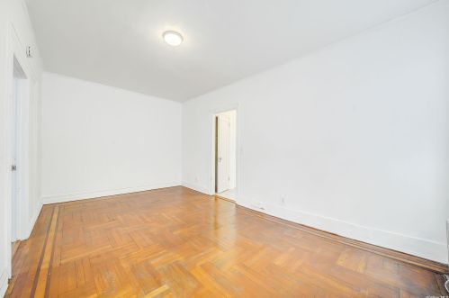 4219 Digney Ave, Bronx NY  10466-2058 exterior