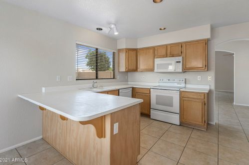 18801 8th Pl, Phoenix AZ 85042-4304 exterior