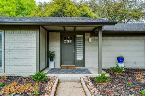 1913 Forestdale Dr, Richardson TX  75081-2140 exterior