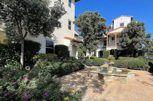 555 Montecito St, Santa Barbara, CA 93101-4501