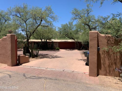 7845 Camino Perdido, Tucson, AZ 85715-3716