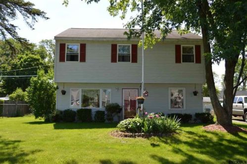 1013 Getz Ave, Schenectady, NY 12303-4204