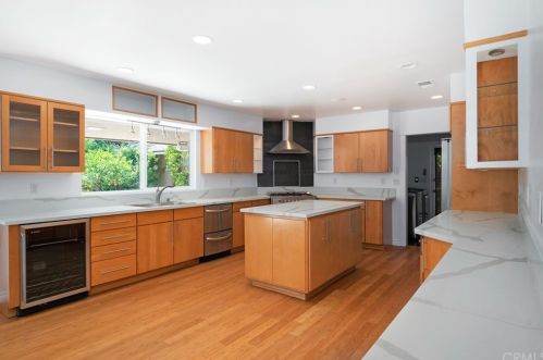 3315 Laurel Canyon Blvd, North Hollywood CA  91604-4133 exterior