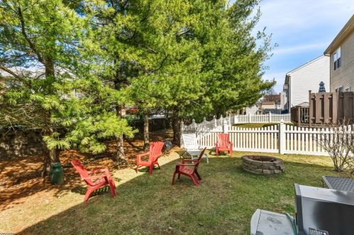 8 Rolling Rapids Ct, Hackettstown NJ  07840-1737 exterior