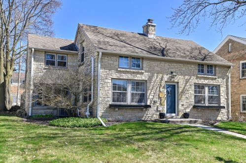 2110 91st St, Milwaukee WI  53226-2604 exterior