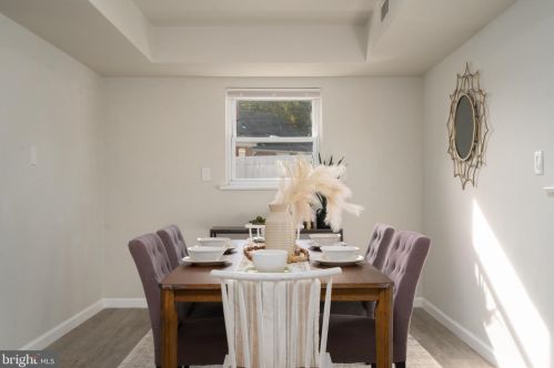 6916 Arlington Blvd, Falls Church VA  22042-1937 exterior