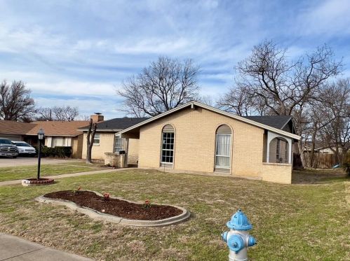 407 Azalea Ln, Duncanville, TX 75137-2530