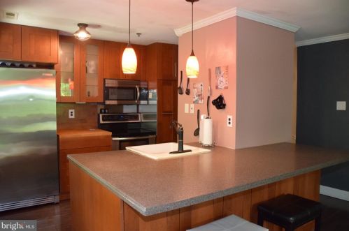 216 Stone Hurst Ct, New Castle DE  19720-3946 exterior