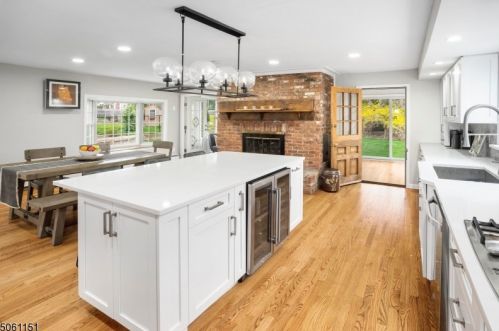 28 Spring Ridge Dr, Berkeley Heights NJ  07922-2025 exterior