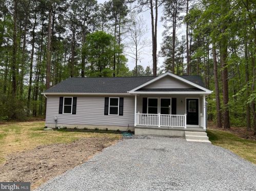 87 Merganser St, Montross, VA 22520-4124