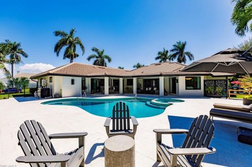 579 Neapolitan Way, Naples FL  34103-8567 exterior