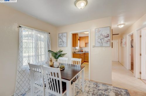 9326 Cherry St, Oakland CA  94603-1632 exterior