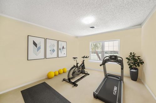 2926 Dominique Dr, Galveston TX 77551-1572 exterior