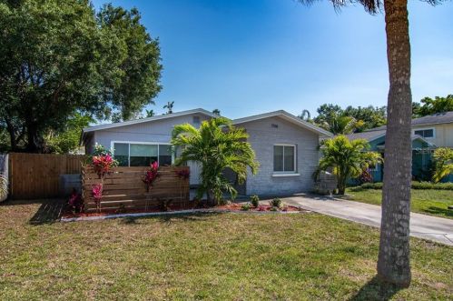 1766 Maryland Ave, Saint Petersburg, FL 33703-3324