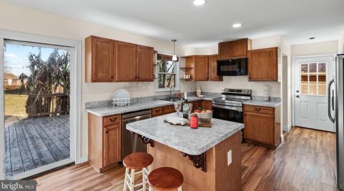 1729 Nottingham Dr, Fredericksburg VA  22408-9674 exterior