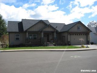2922 Ferguson St, Salem, OR 97304-4155