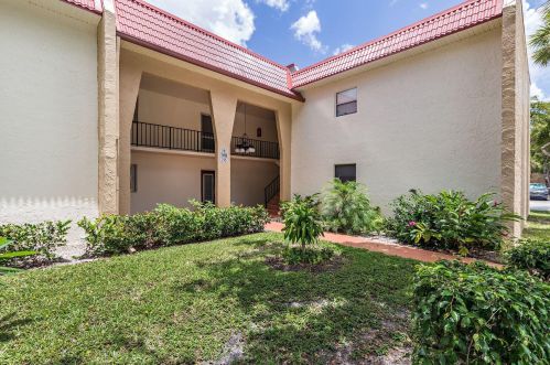 193 Lake Frances Dr, West Palm Beach, FL 33411-2343