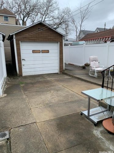 111-16 114th St, Jamaica, NY 11420-1344