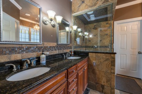 844 Keeneland Green Dr, Hamilton KY  41091-8016 exterior