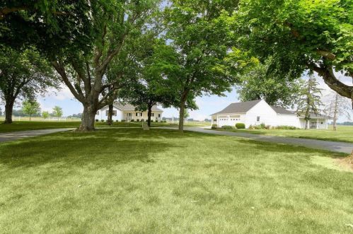 11384 Hoskins Rd, Richwood, OH 43344-1248