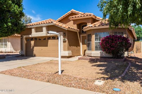 1066 Chicago Ct, Chandler, AZ 85224-5249